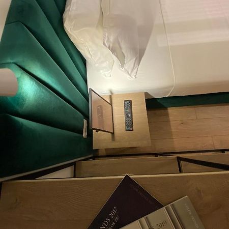 Living Studio Apartments Тирана Екстер'єр фото
