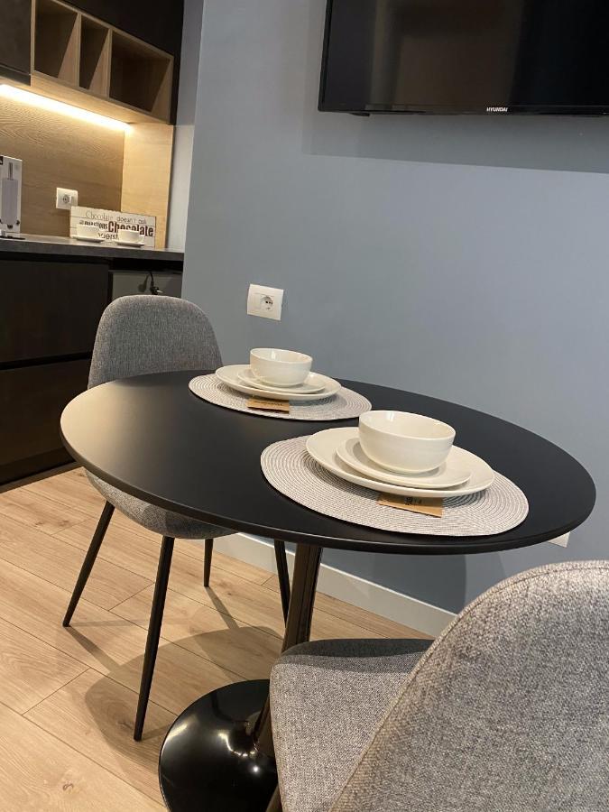 Living Studio Apartments Тирана Екстер'єр фото