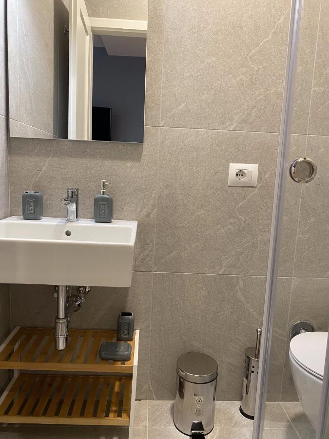 Living Studio Apartments Тирана Екстер'єр фото