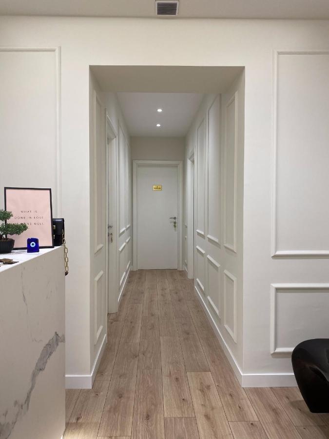 Living Studio Apartments Тирана Екстер'єр фото