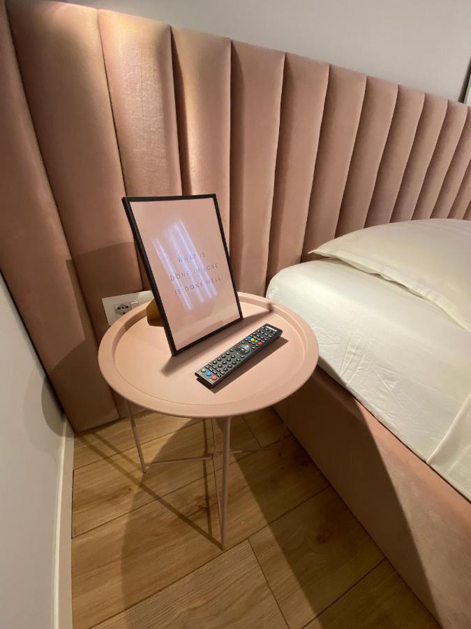 Living Studio Apartments Тирана Екстер'єр фото
