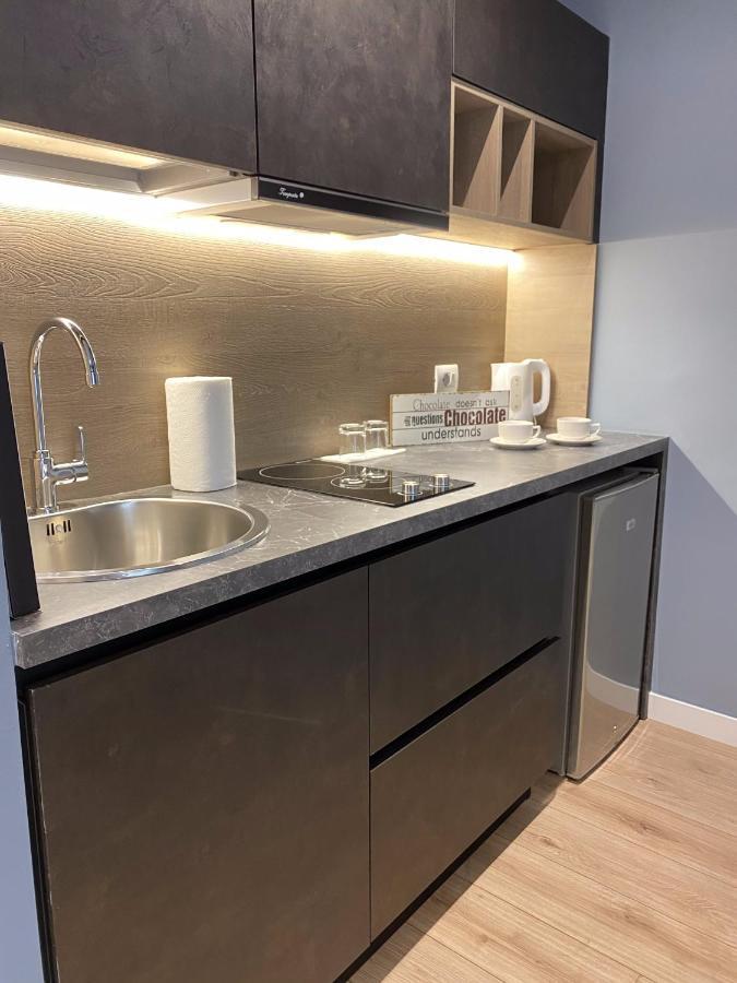 Living Studio Apartments Тирана Екстер'єр фото