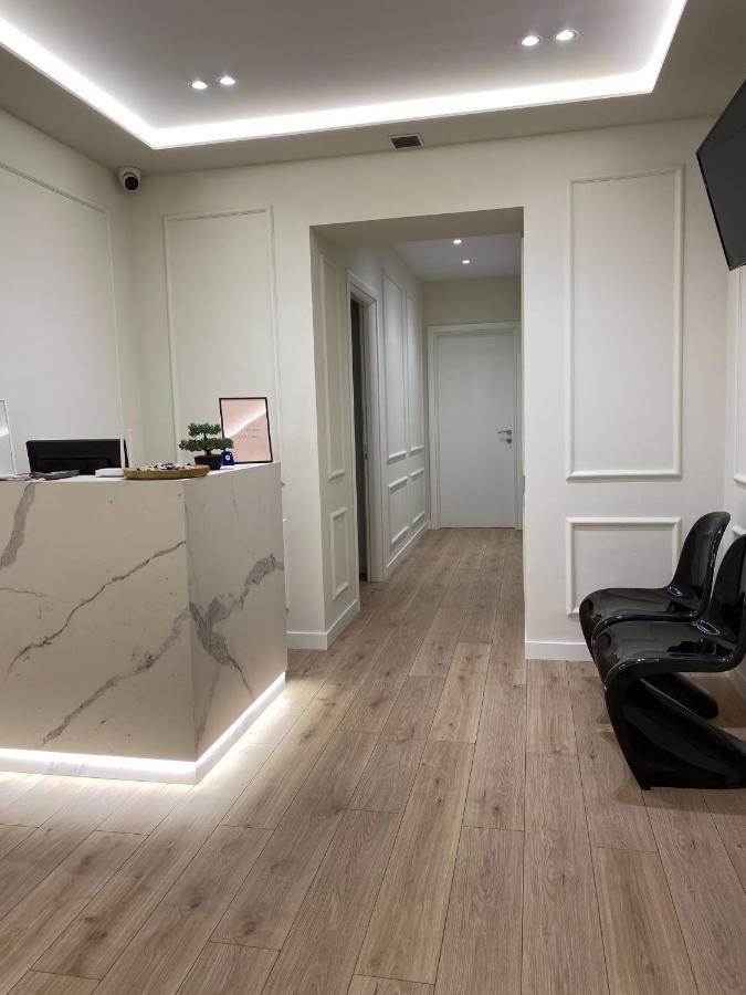 Living Studio Apartments Тирана Екстер'єр фото