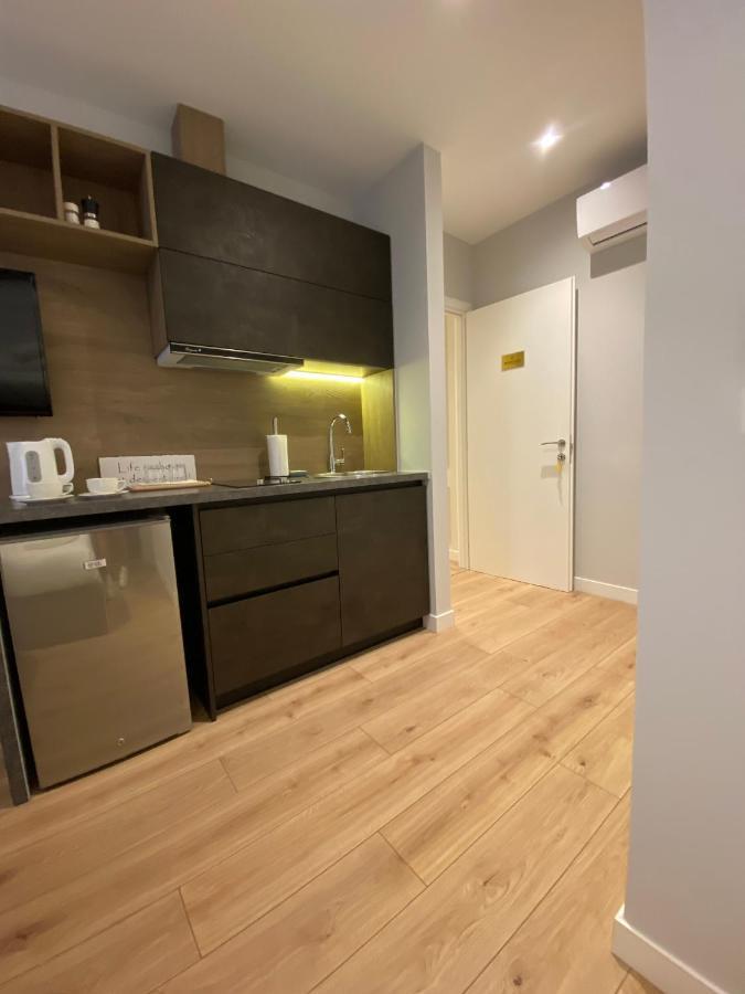 Living Studio Apartments Тирана Екстер'єр фото