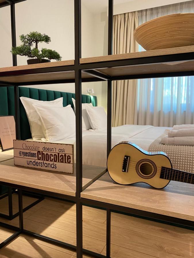 Living Studio Apartments Тирана Екстер'єр фото