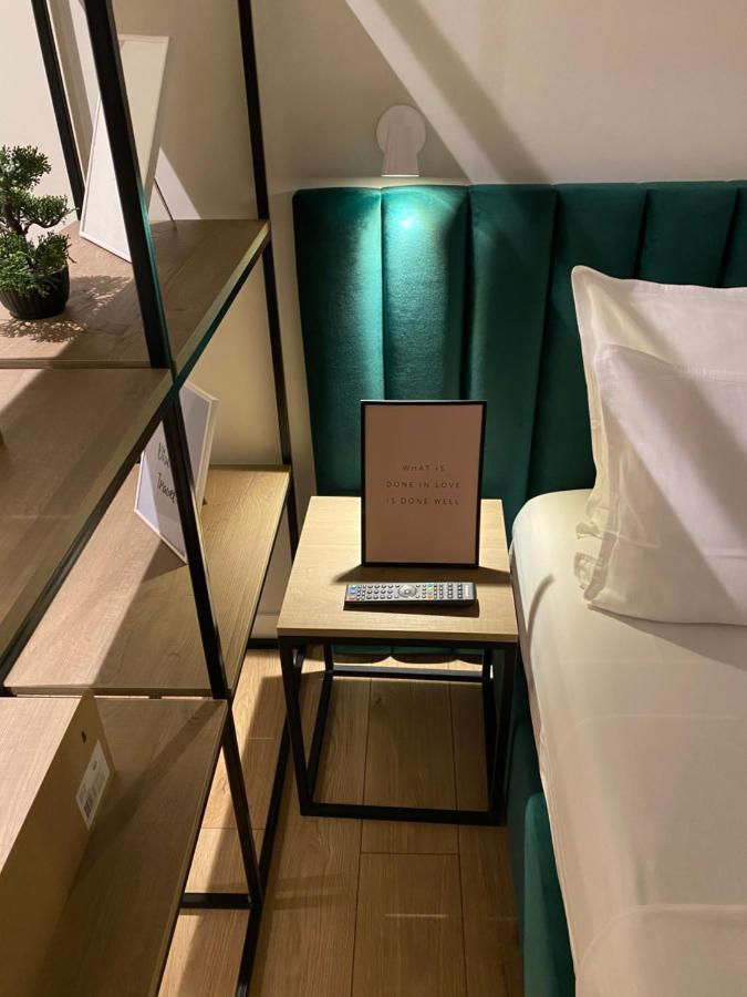 Living Studio Apartments Тирана Екстер'єр фото