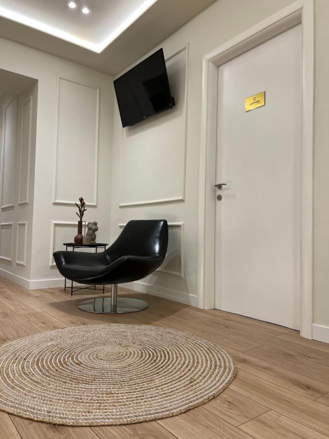 Living Studio Apartments Тирана Екстер'єр фото
